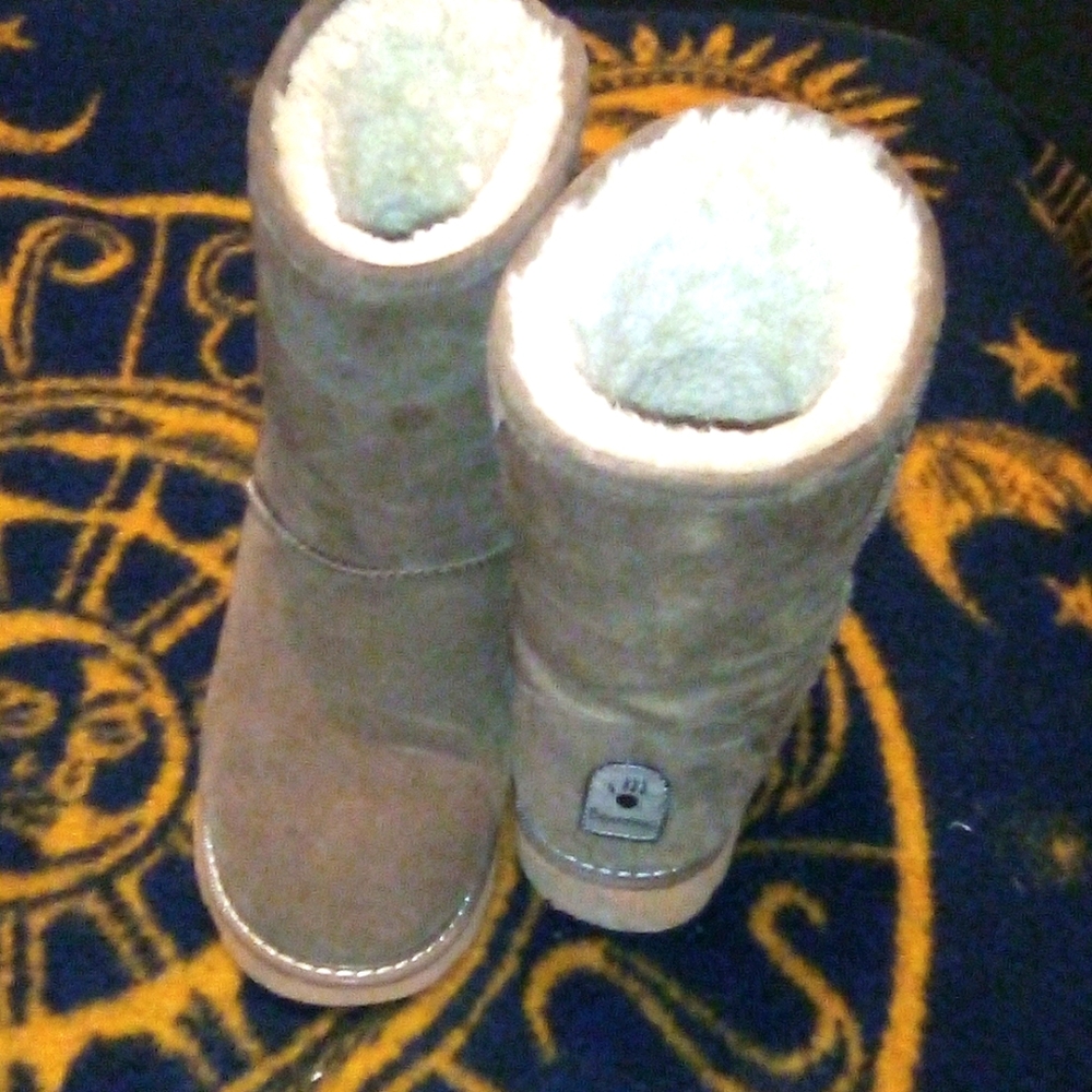 Bearpaw winter boots